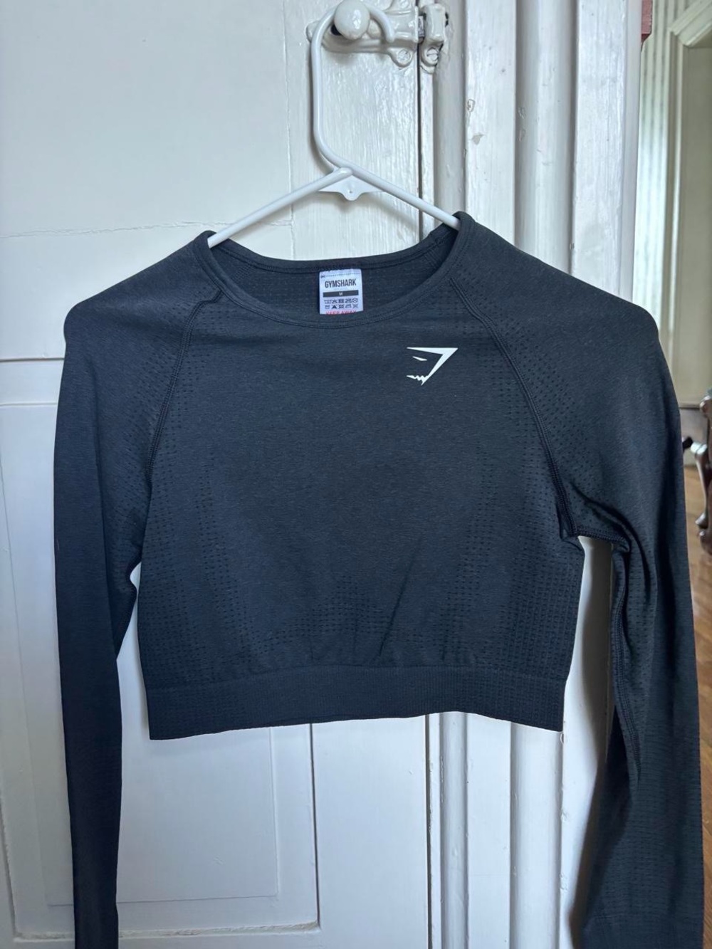 Gymshark Women's Black Seamless Long-Sleeve Crop Top